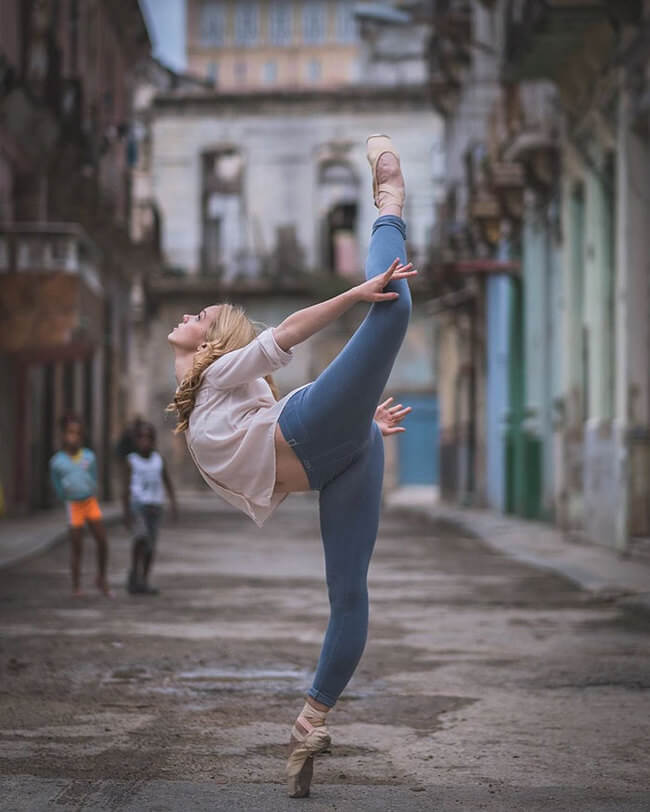 Küba' nın Renkli Sokakları