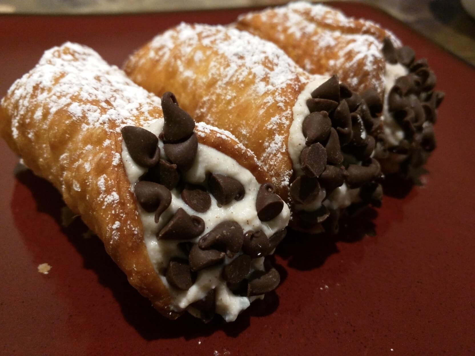 This Italian Cannoli Recipe Will Make You Weak In The Knees