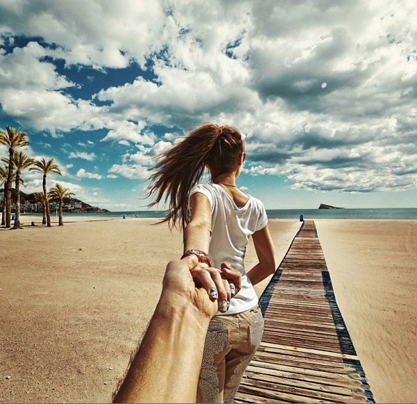 Murad Osmann and his girlfriend