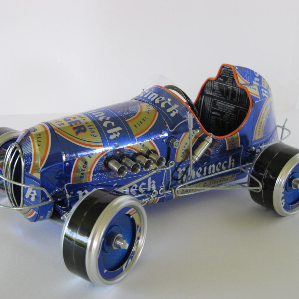 how to make a car out of soda cans