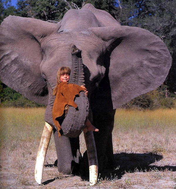 Young girl who’s best friends with African wildlife