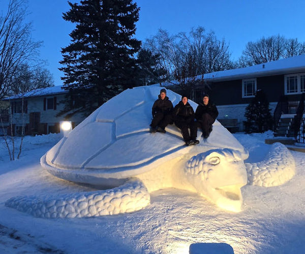 awesome snow sculptures