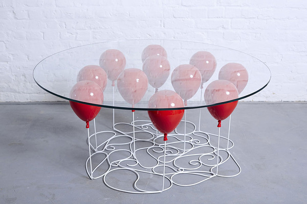 balloon table floating