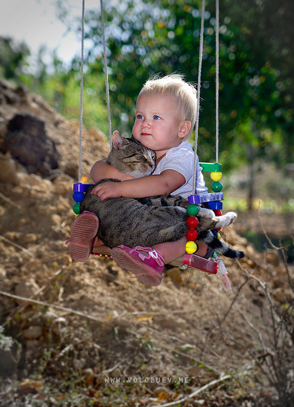 kids and cats together