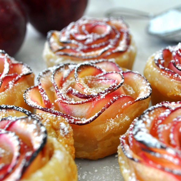 PUFF PASTRY APPLE ROSETTES Recipe