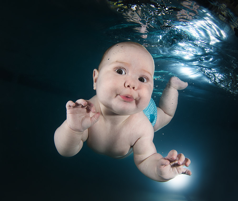 Under water babies12