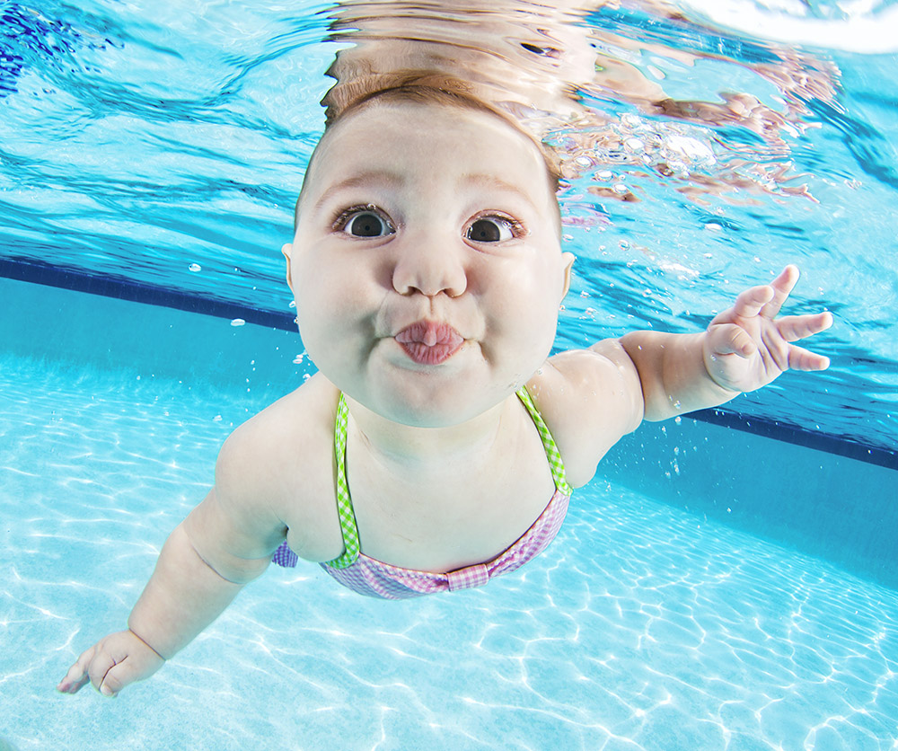 Under water babies13