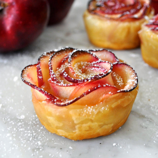 PUFF PASTRY APPLE ROSETTES Recipe