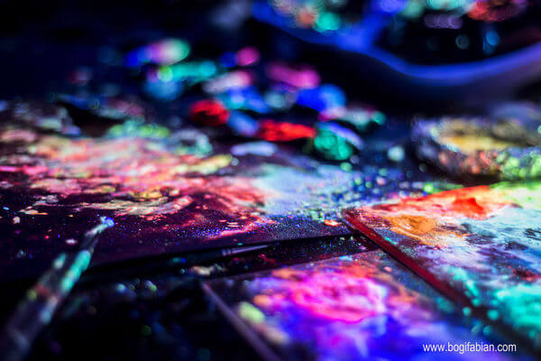 amazing glowing paintings