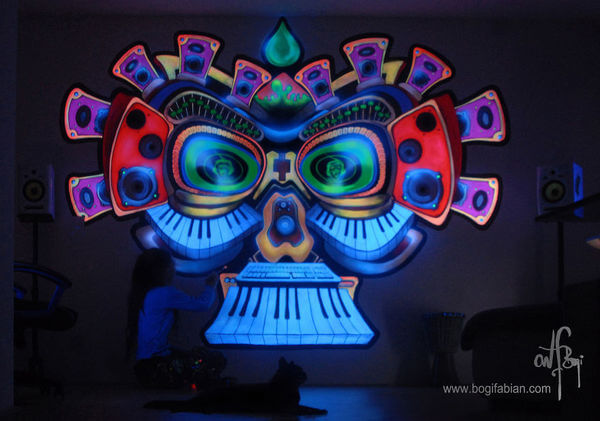 amazing glowing paintings