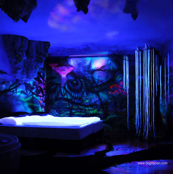 amazing glowing murals