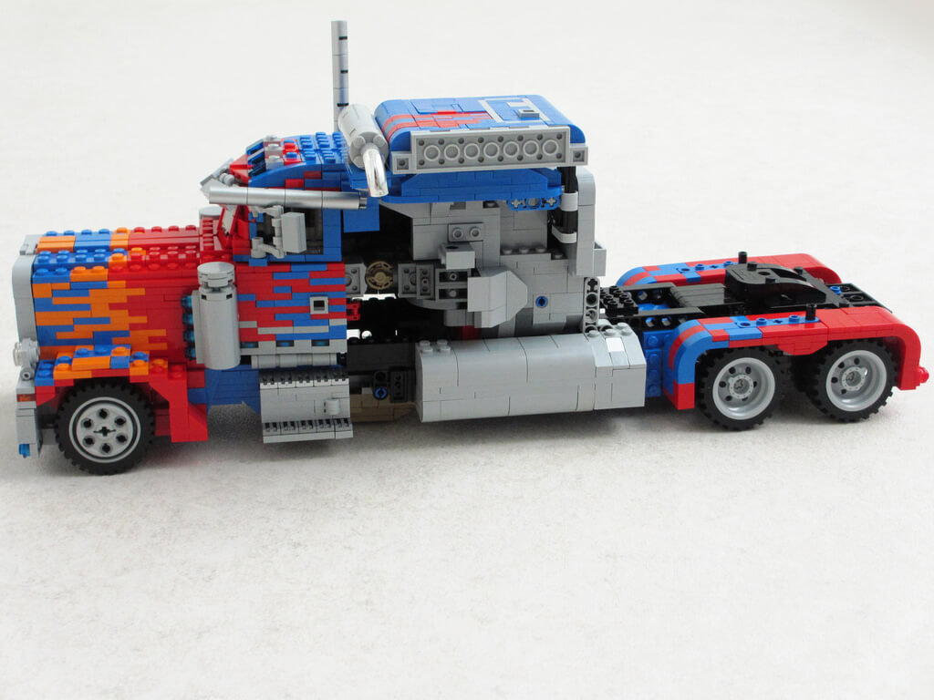 LEGO Optimus Prime 6