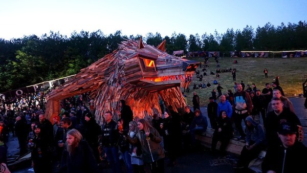 giant sculptures created from scrap wood 10