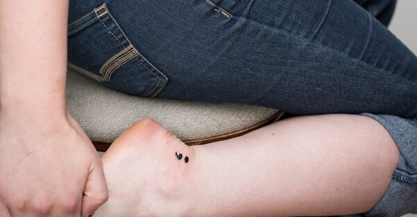 semicolon tattoo meaning 2