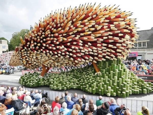 world’s largest flower parade 15