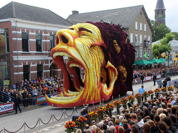 world’s largest flower parade 17