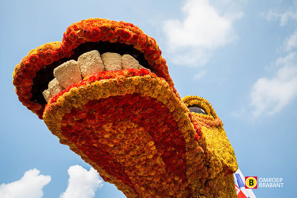 world’s largest flower parade 11