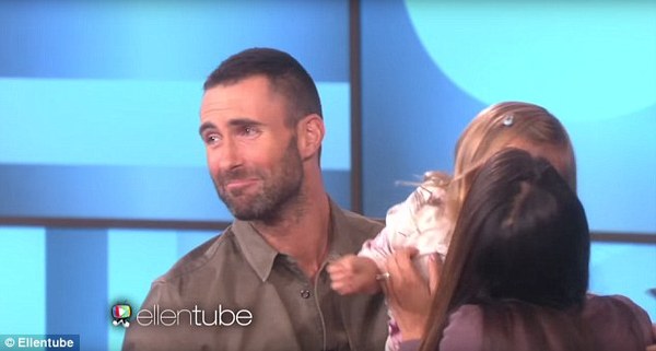 adam levine meets girl who wants to marry him 3