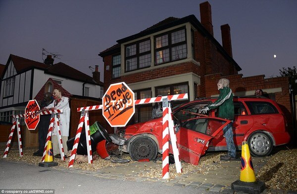 family spends 20,000 on halloween decorations 1