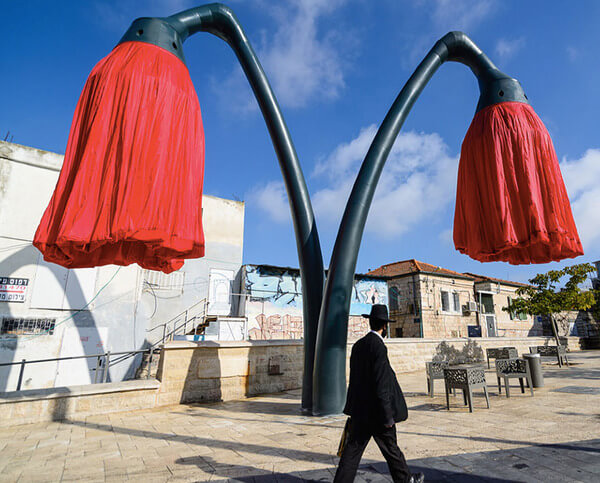 giant flowers lamps 5