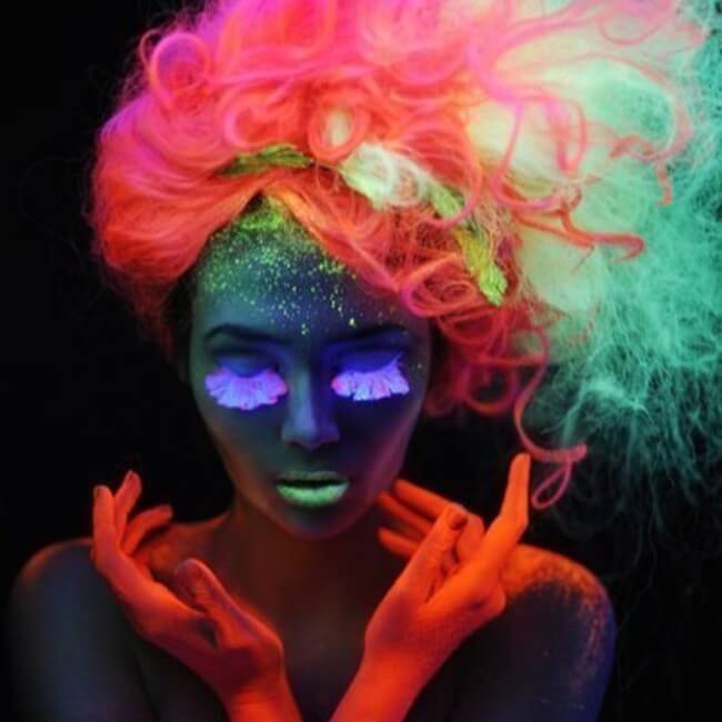 glow in the dark hair 4