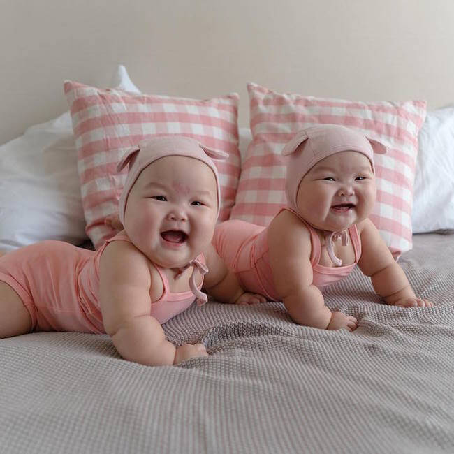 cute twins baby photos 17