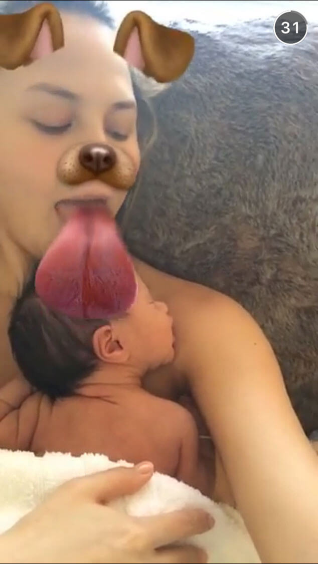 Chrissy Teigen Baby Girl Luna's First Photos (1)