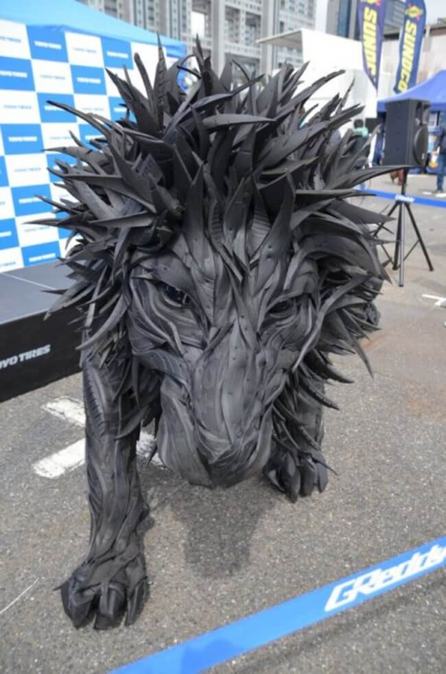 Yong Ho Ji Turns Discarded Tires Into Unbelievable Sculptures 2