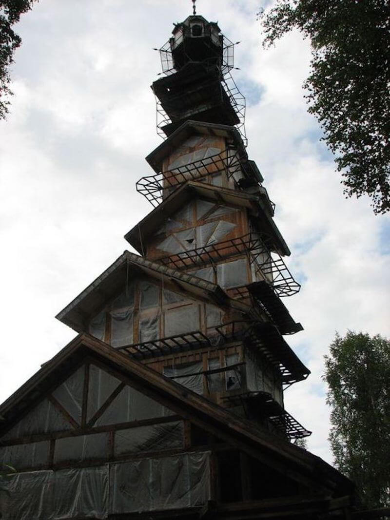 dr seuss house in alaska 3 (1)