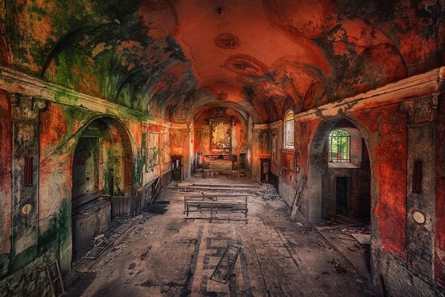 Artist Captures Beautiful Moments In This Abandoned Places Photography