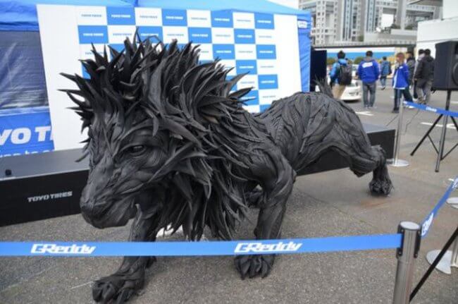 Yong Ho Ji Turns Discarded Tires Into Unbelievable Sculptures 1