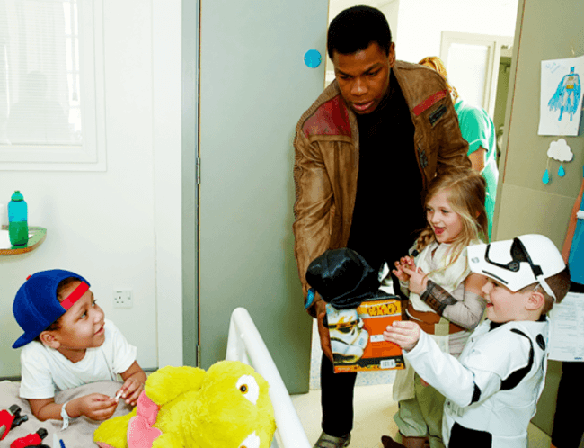 John Boyega Visits Sick Children 4