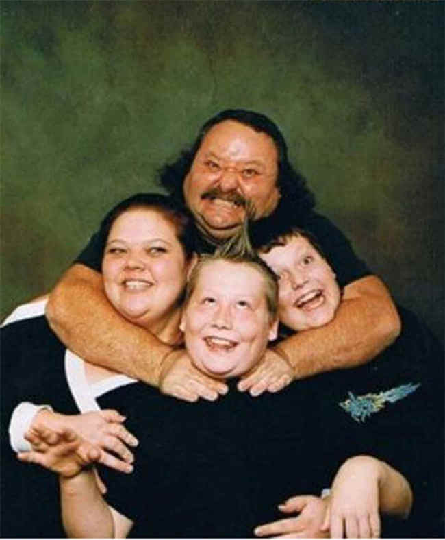 The Most Awkward Family Photos Ever Discovered | Fun