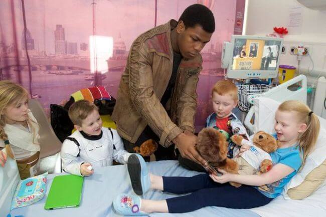 John Boyega Visits Sick Children 3