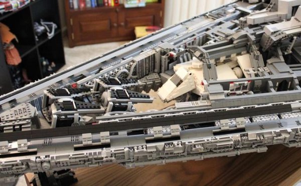 Incredible 70 Pound LEGO Star Destroyer 10 (1)