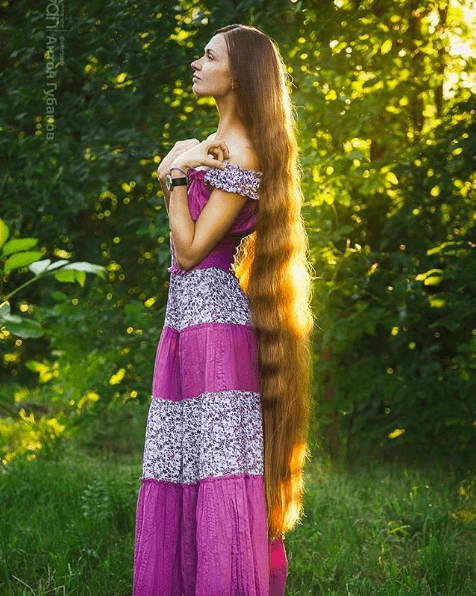 Woman Didn't Cut Her Hair For 13 Years 7 (1)