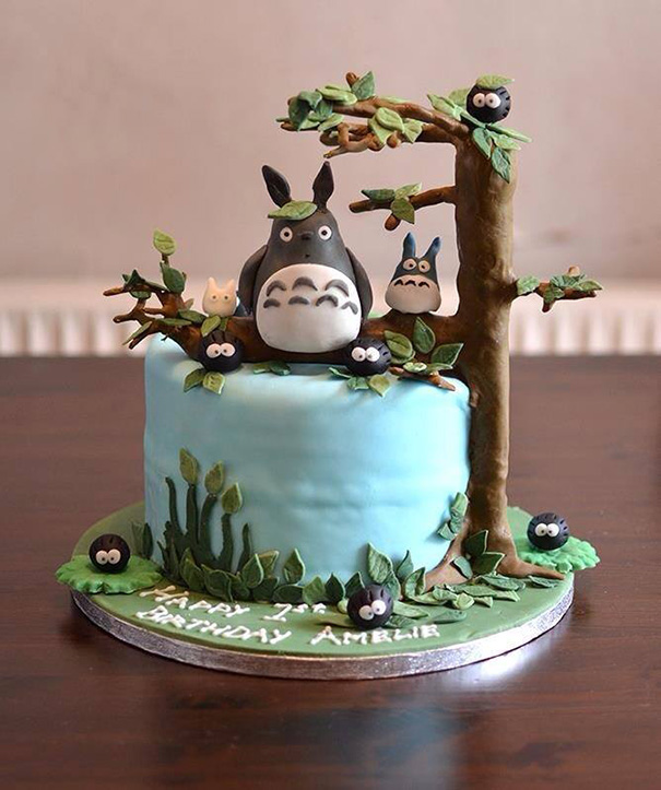 totoro cake 2