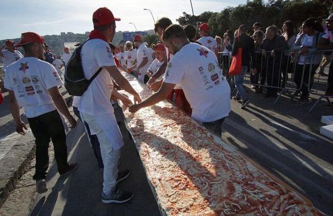 worlds longest pizza 10