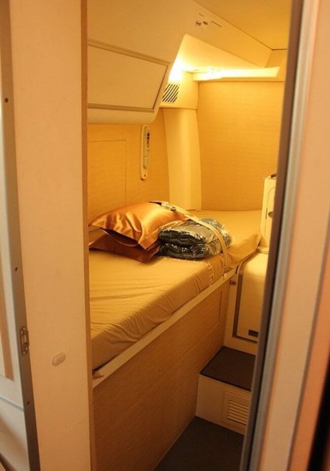 secret airplane bedrooms 16