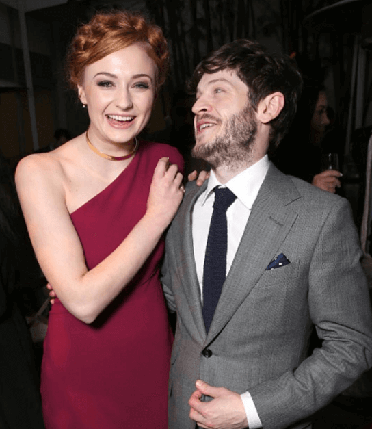 game-of-thrones-cast-bonding-01 (1)