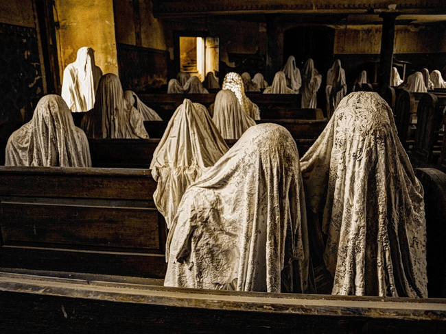 St. George's Church ghost statues 3