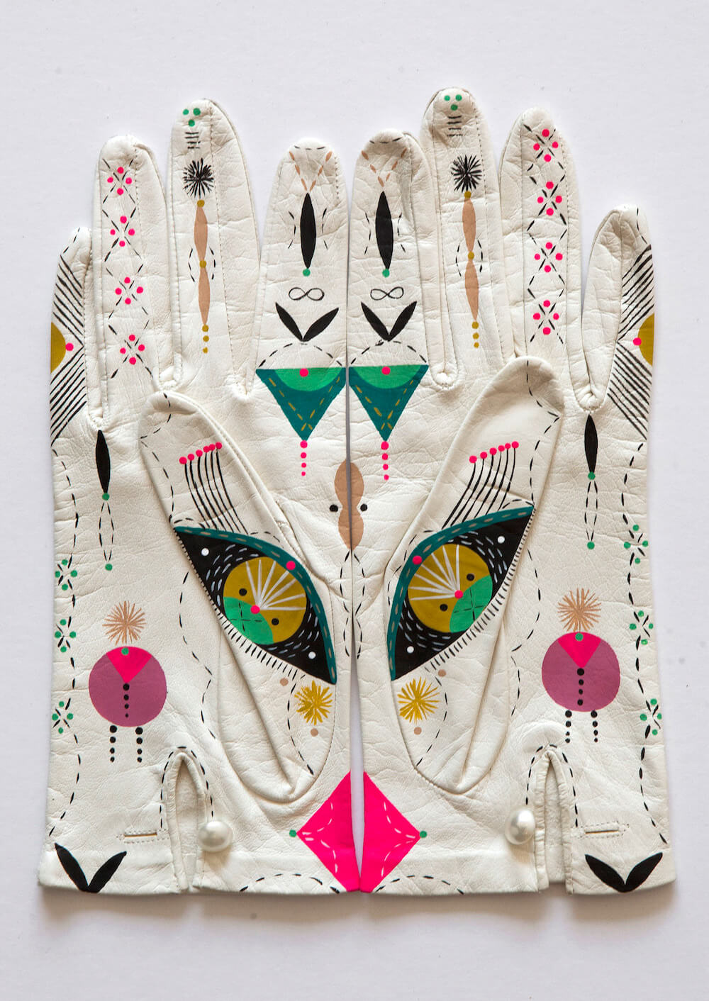 Bunnie Reiss animal gloves (1)
