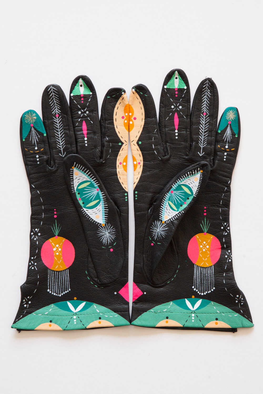 Bunnie Reiss animal gloves 4 (1)