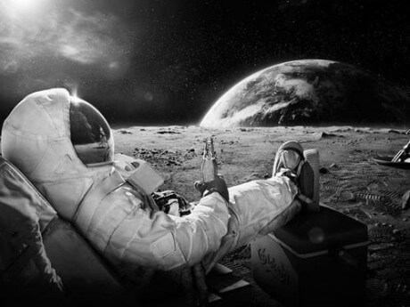 incredible pictures - sitting on the moon watching earth