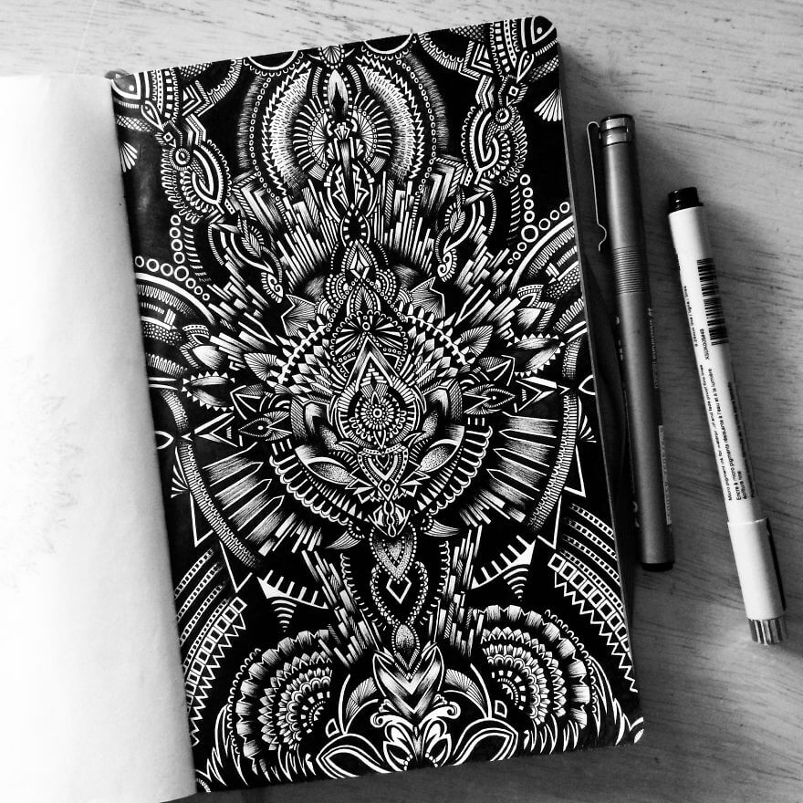 22 Detailed Drawings Created By An Obsessed And Talented Artist