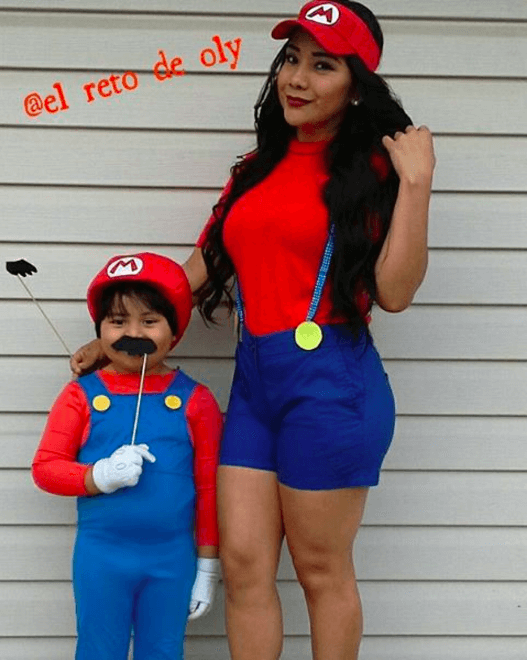 21 Parents Who Totally Rock Their Halloween Costumes