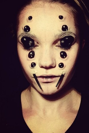 creepy halloween makeup 19