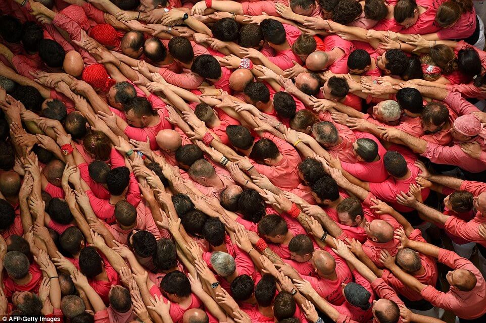 the tallest human tower 14 (1)