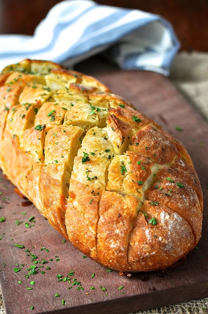 cheesy garlic bread recipe (1)