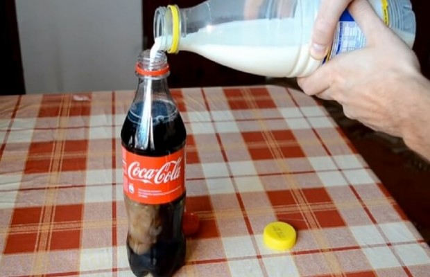 this-is-what-happens-when-you-mix-coke-and-milk-wtf